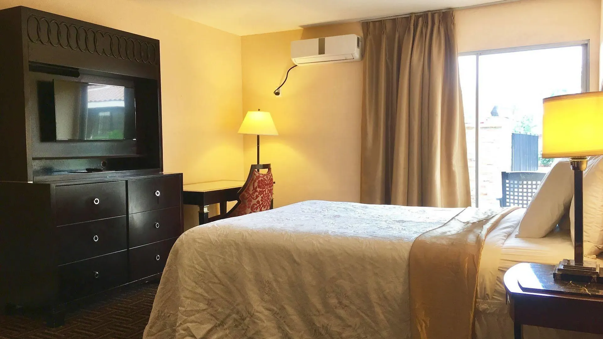 The Lemon Tree Hotel Anaheim